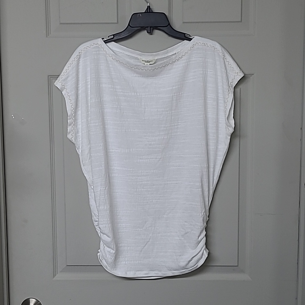 Max Studio Top Dolman Sleeve Ruched Side White/Tan Embroidered Trim L Like New